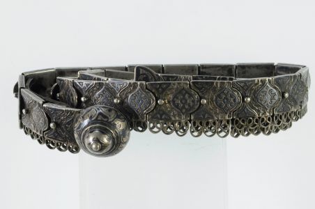 Lot 2048